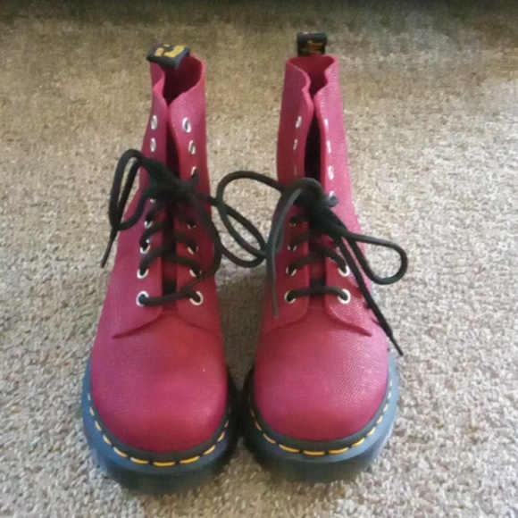 Dr Martens 1460 Pascal Stingray Textured Leather Boot in Cherry Glitter - Picture 2 of 10